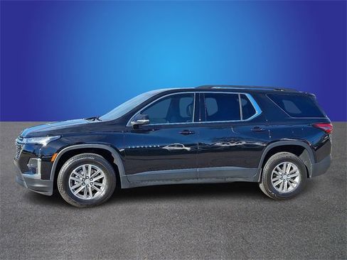 Used 2022 Chevrolet Traverse LT image 7