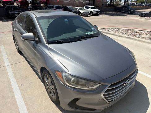 Used 2018 Hyundai Elantra Value Edition FWD image 3