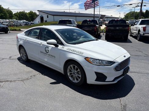 Used 2020 Ford Fusion SE FWD image 6
