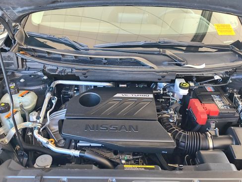 Used 2023 Nissan Rogue SV image 7