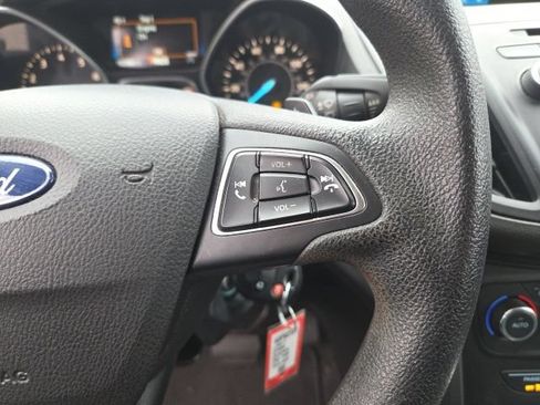 Used 2017 Ford Escape SE FWD image 23