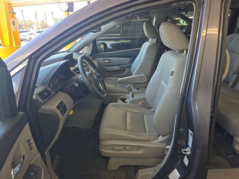Used 2016 Honda Odyssey Touring image 7