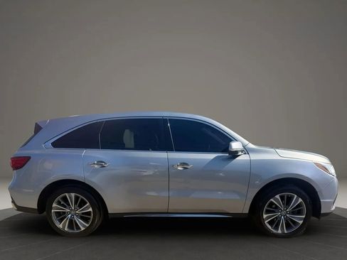 Used 2017 Acura MDX SH-AWD w/ Tech & Entertainment image 4