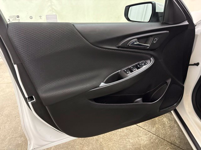 Used 2023 Chevrolet Malibu LT FWD image 27