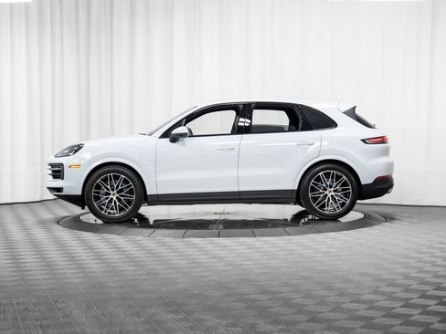 Certified 2024 Porsche Cayenne image 30