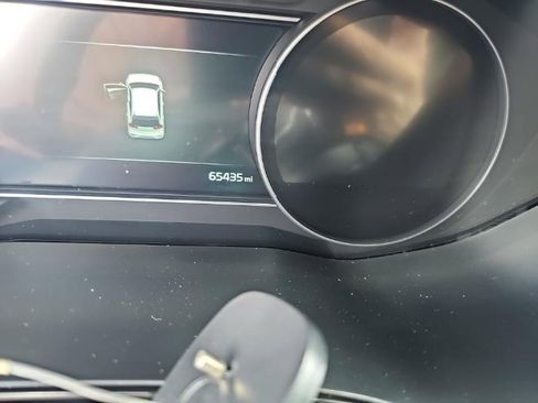 Used 2022 Kia Niro EX w/ Cold Weather Package image 12