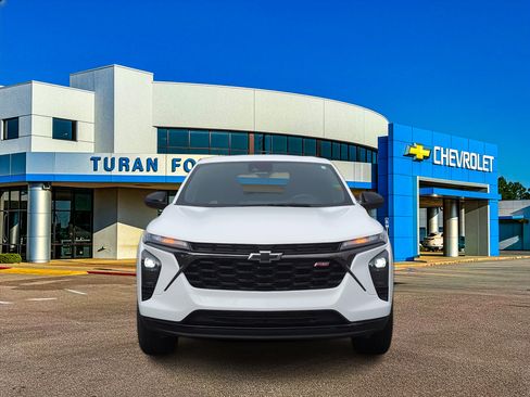 Used 2024 Chevrolet Trax RS w/ Sunroof Package image 9