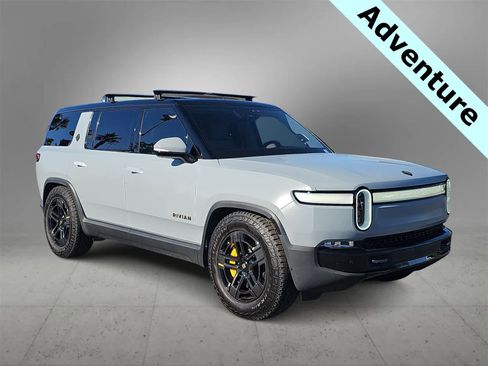 Used 2023 Rivian R1S Adventure image 2