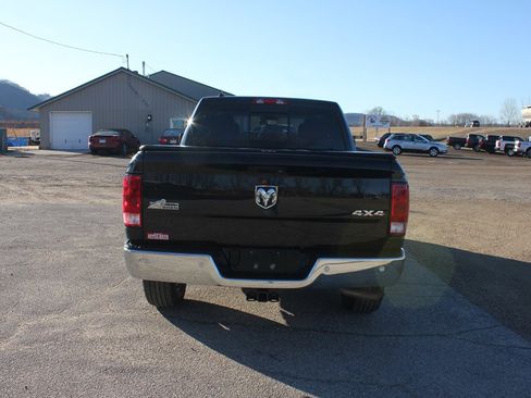 Used 2018 RAM 1500 Classic SLT image 7