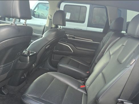 Used 2024 Kia Telluride S w/ S Sunroof Package FWD image 10