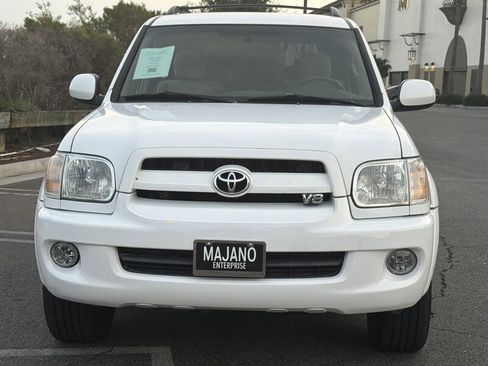 Used 2007 Toyota Sequoia SR5 image 9