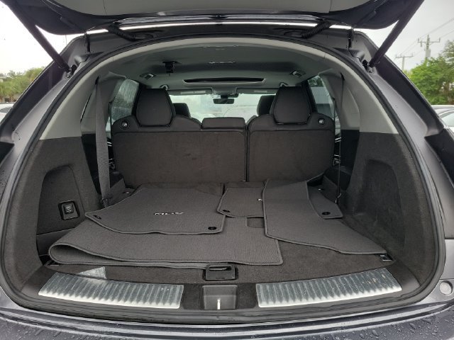 Used 2017 Acura MDX w/ Technology Package AWD/4WD image 30