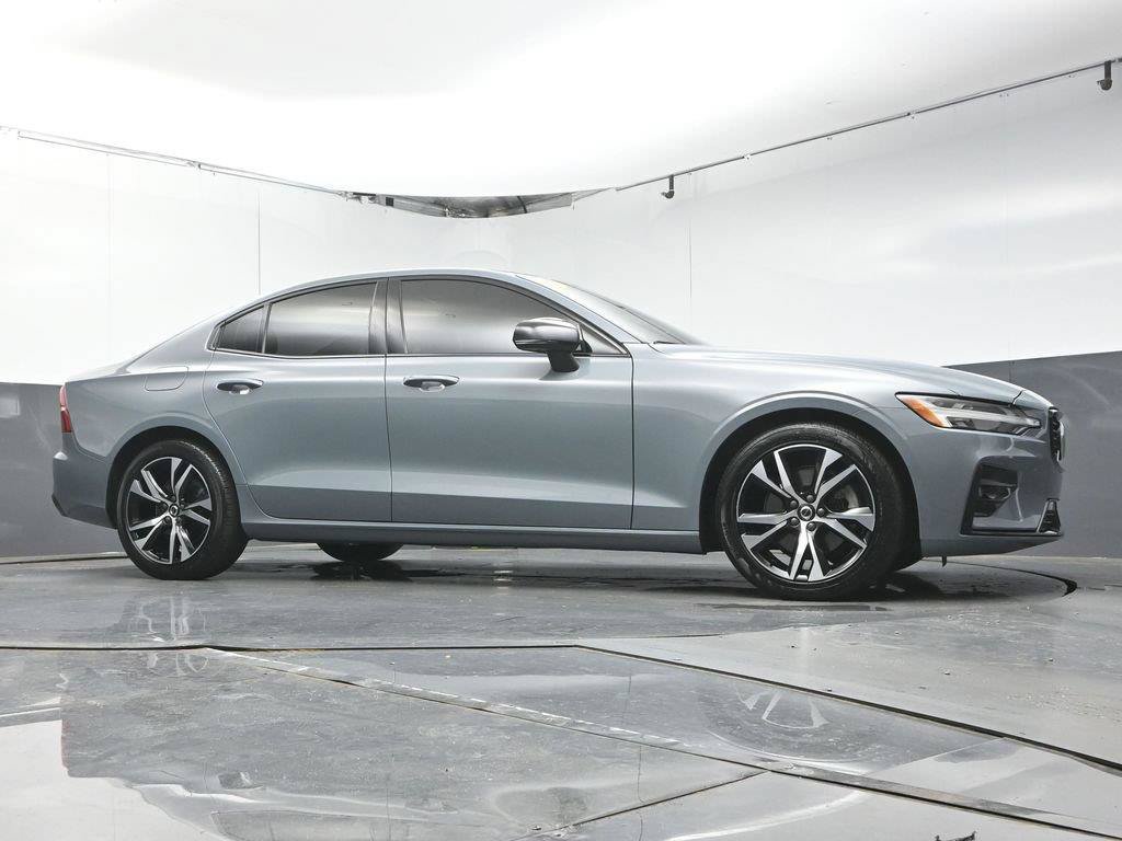 Used 2024 Volvo S60 B5 Core FWD image 30