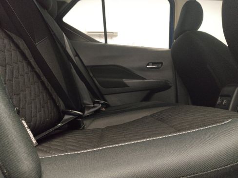 Used 2024 Nissan Kicks SV FWD image 19