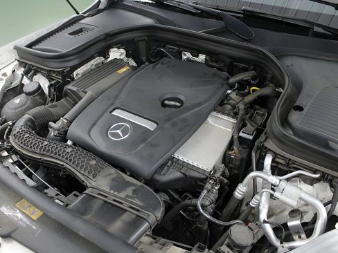 Used 2019 Mercedes-Benz GLC 300 image 38