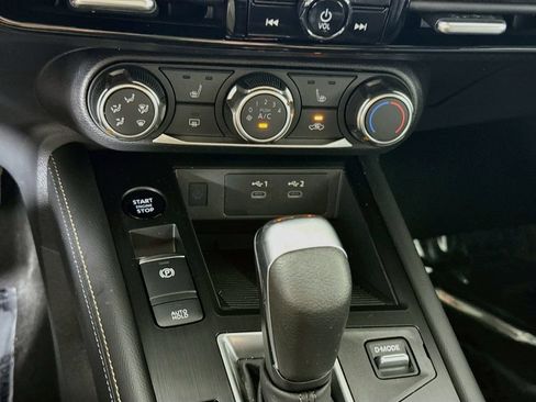 Certified 2025 Nissan Kicks SV w/ SV Premium Package AWD/4WD image 7
