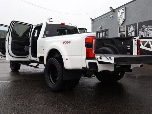 Used 2026 Ford F450 Platinum w/ FX4 Off-Road Package image 32