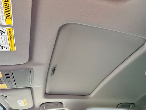 Used 2020 Honda CR-V Touring image 12