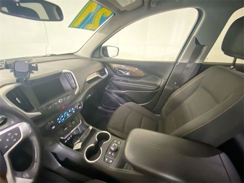 Used 2021 GMC Terrain SLE w/ Driver Convenience Package image 11