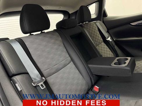 Used 2020 Nissan Rogue Sport SV w/ All-Weather Package AWD/4WD image 18