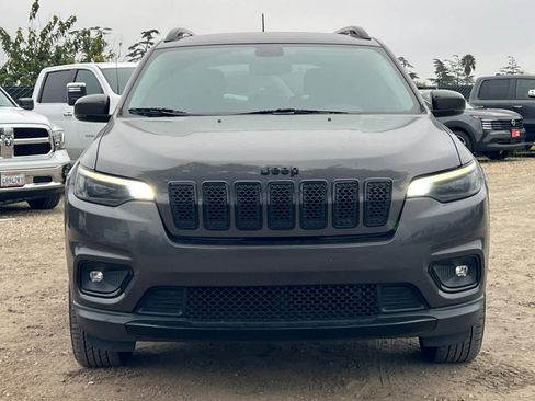 Used 2019 Jeep Cherokee Latitude Plus image 11