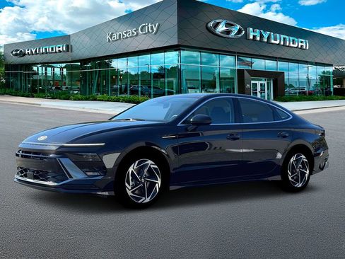 New 2026 Hyundai Sonata SEL image 2