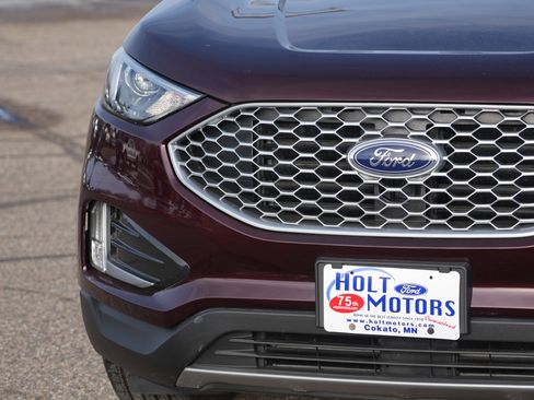 Used 2024 Ford Edge SEL w/ Convenience Package image 11