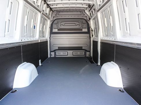 New 2024 Mercedes-Benz eSprinter 170 Cargo image 26