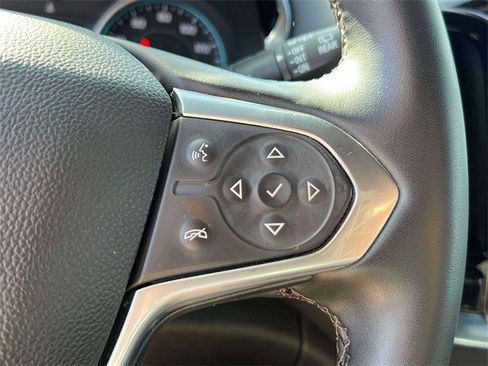 Certified 2023 Chevrolet Traverse LT w/ Rear Camera Mirror Package image 6