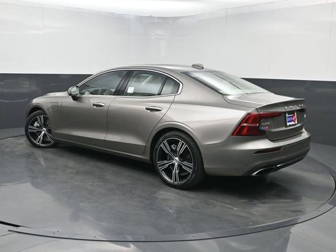 Used 2021 Volvo S60 T8 Inscription w/ Climate Package image 23
