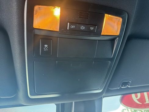 Used 2019 Toyota Tacoma TRD Sport image 29