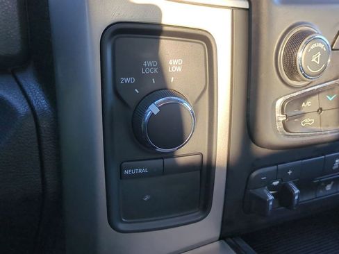 Used 2015 RAM 2500 Big Horn image 32