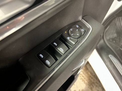 New 2026 GMC Sierra 1500 SLE image 15