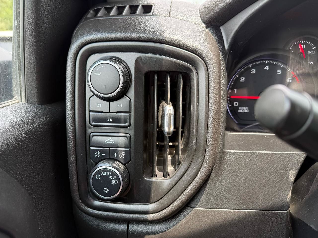Used 2022 Chevrolet Silverado 2500 W/T w/ WT Fleet Convenience Package AWD/4WD image 22