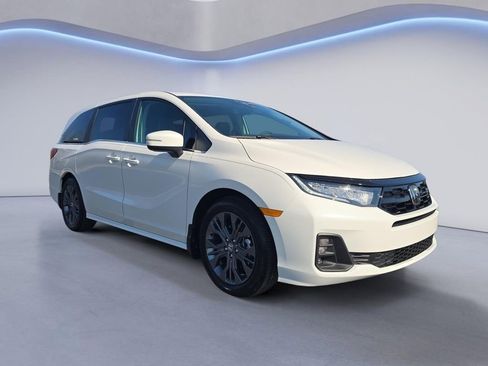 New 2026 Honda Odyssey Touring image 8