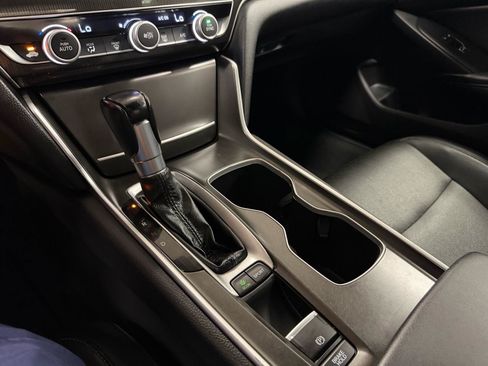 Used 2018 Honda Accord Sport image 41