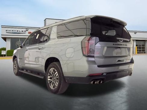 Used 2025 Chevrolet Suburban Z71 AWD/4WD image 6