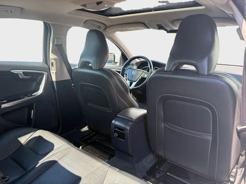 Used 2018 Volvo S60 T5 Dynamic image 21