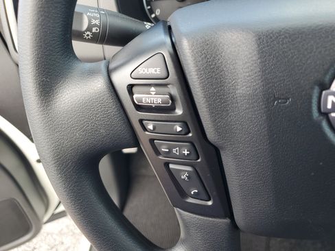 Certified 2025 Nissan Frontier SV image 16