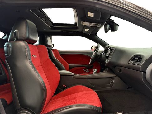 Used 2015 Dodge Challenger R/T Plus RWD image 17
