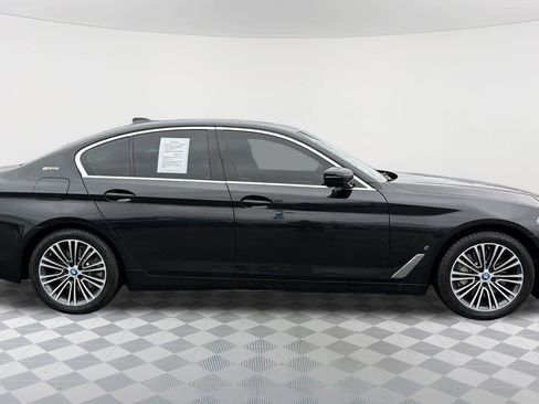 Used 2019 BMW 530e w/ Convenience Package image 4