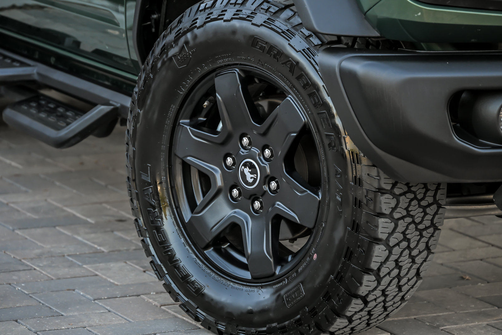 Used 2024 Ford Bronco Black Diamond AWD/4WD image 3