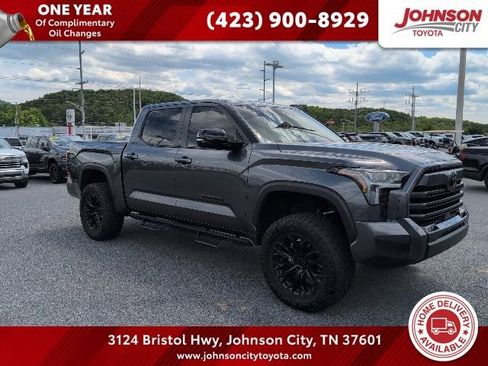 Used 2024 Toyota Tundra Limited AWD/4WD image 1