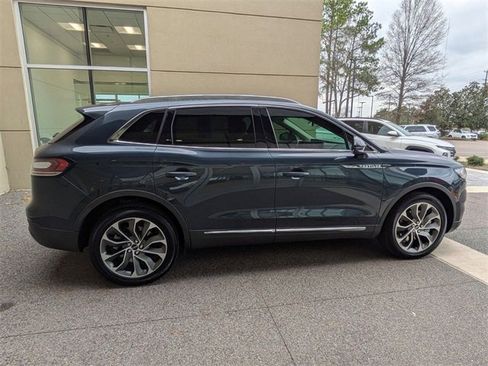 Used 2023 Lincoln Nautilus Reserve w/ Luxury Package image 7