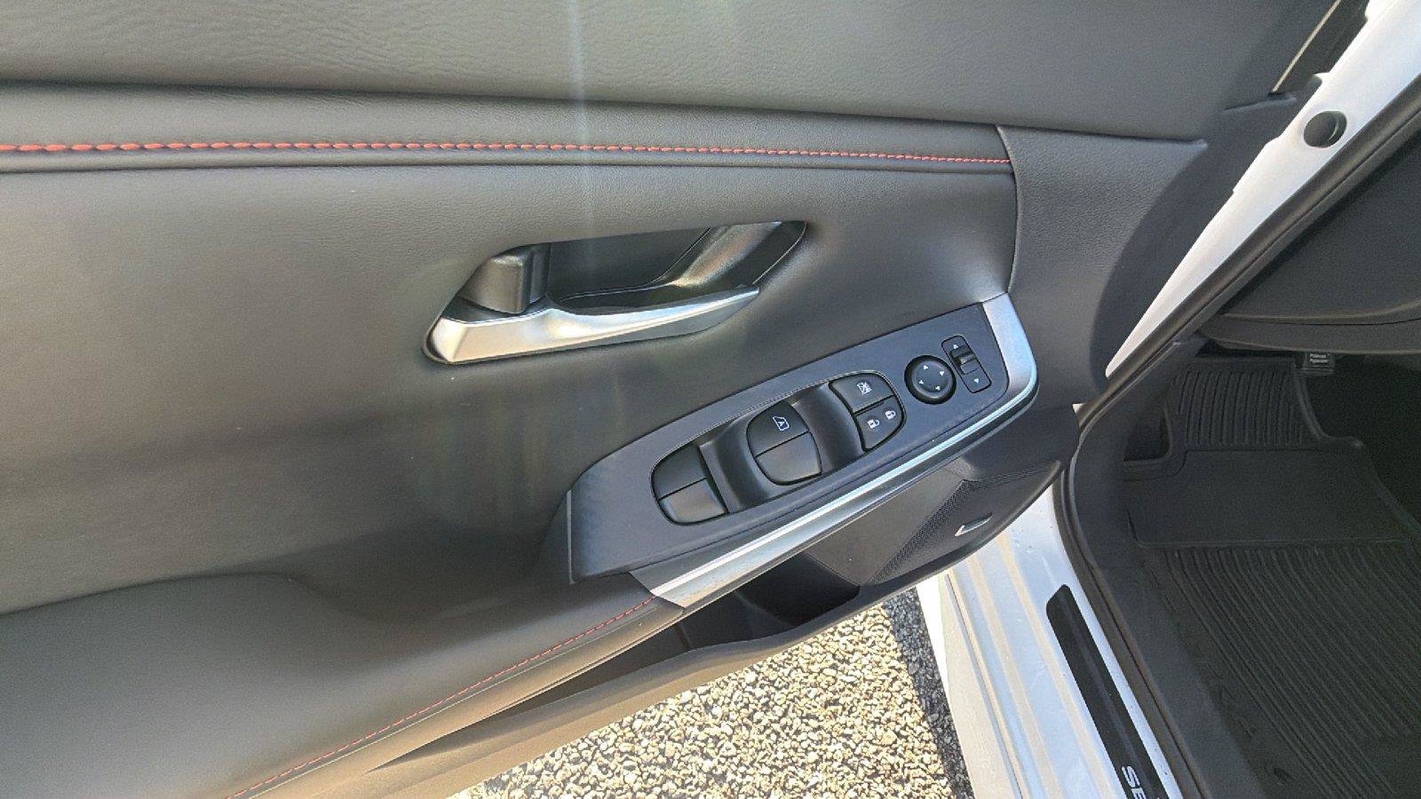 Used 2025 Nissan Sentra SR w/ SR Premium Package FWD image 16