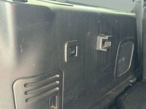 Used 2017 Lincoln Navigator L Select image 9