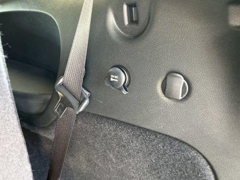 Certified 2023 Dodge Durango R/T RWD image 39