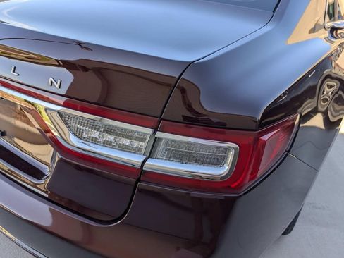 Used 2017 Lincoln Continental Select FWD image 7