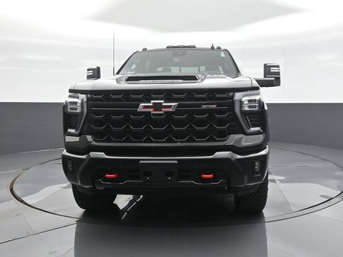 Used 2026 Chevrolet Silverado 2500 ZR2 AWD/4WD image 2