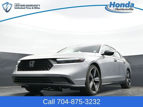 Used 2024 Honda Accord Sport image 25